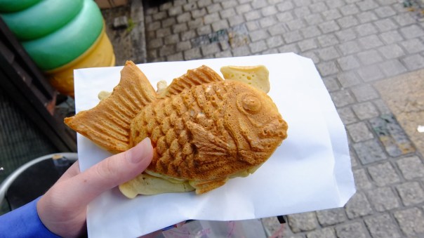 I got tayaki with chocolate filling. It was delicious.