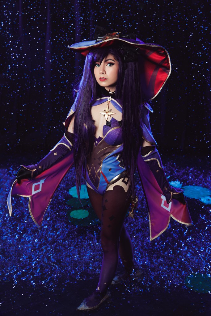 mona genshin water cosplay