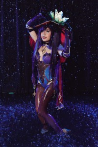 mona genshin water cosplay